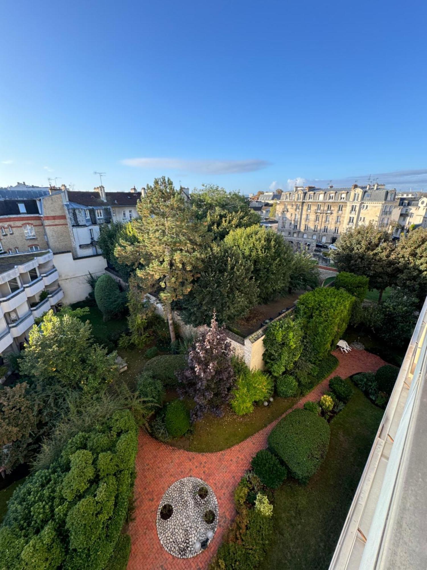 Studio- Avec Parking- Proche Cathedrale Reims Exterior foto